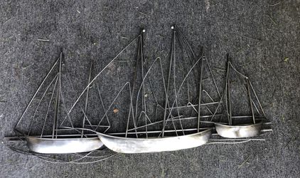 Sailboat wire wall art.