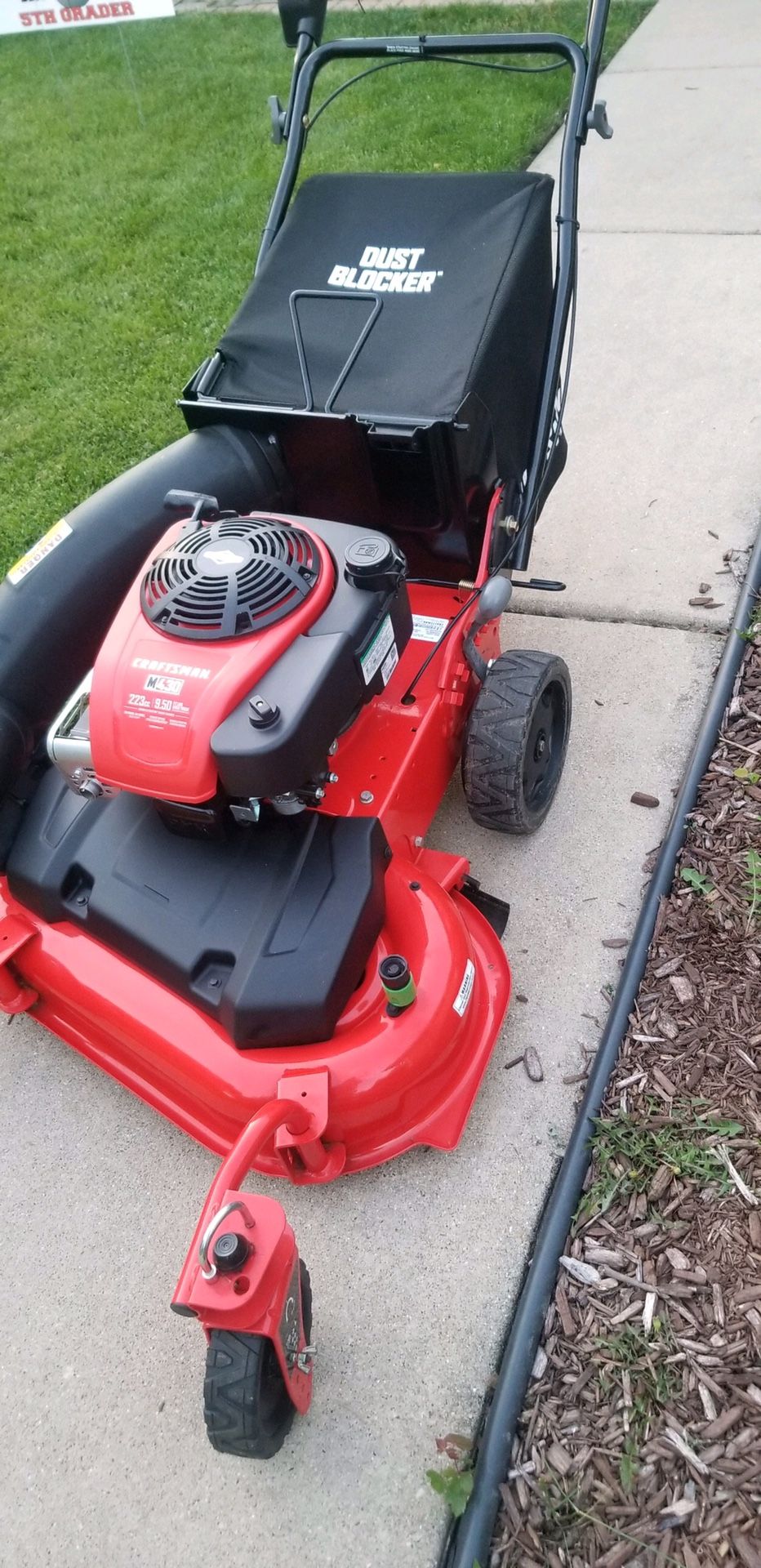 CRAFTSMAN M430 223cc 28in SelfPropelled Gas Push Lawn Mower with