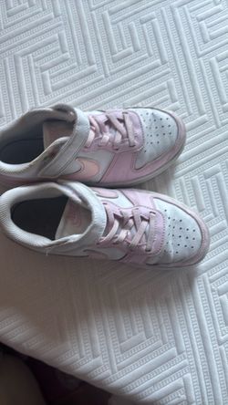 Nike girls shoes size 13 c