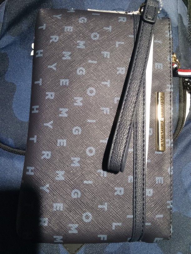 Tommy Hilfiger Women's Wallet 