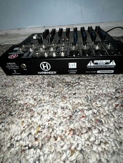 Harbinger LvL series L1202FX Mixer