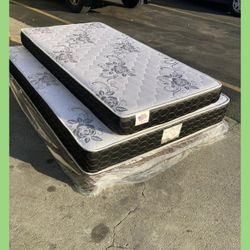 Twin size mattress /  Colchon