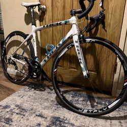 Trek Madone 4.5 (size 54)