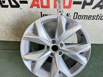 2018 - 2019 - 2020 VOLKSWAGEN ATLAS SINGLE WHEEL RIM USED 18X8 OEM AX98512