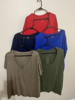 Women’s TShirts Size XXL. 5 TShirts Never Used