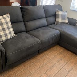 Henefer 3 Piece Dual Power Reclining Sectional with Chaise