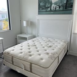 4 Piece Wood Full-Size Bed, Mattress, Boxspring