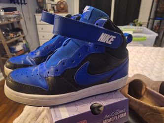 Size 5 Nike Shoe Great Shape