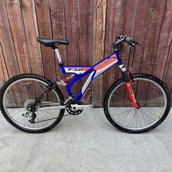 90’S SPECIALIZED FULL SUSPENSION BIKE / 9 Speed / frame size 17.5 - $220