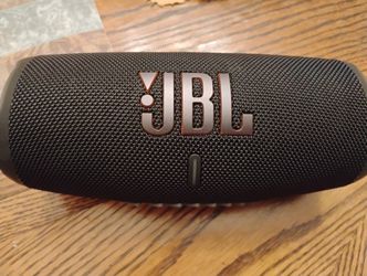 JBL Charge 5 Wireless Bluetooth Speaker (Black)