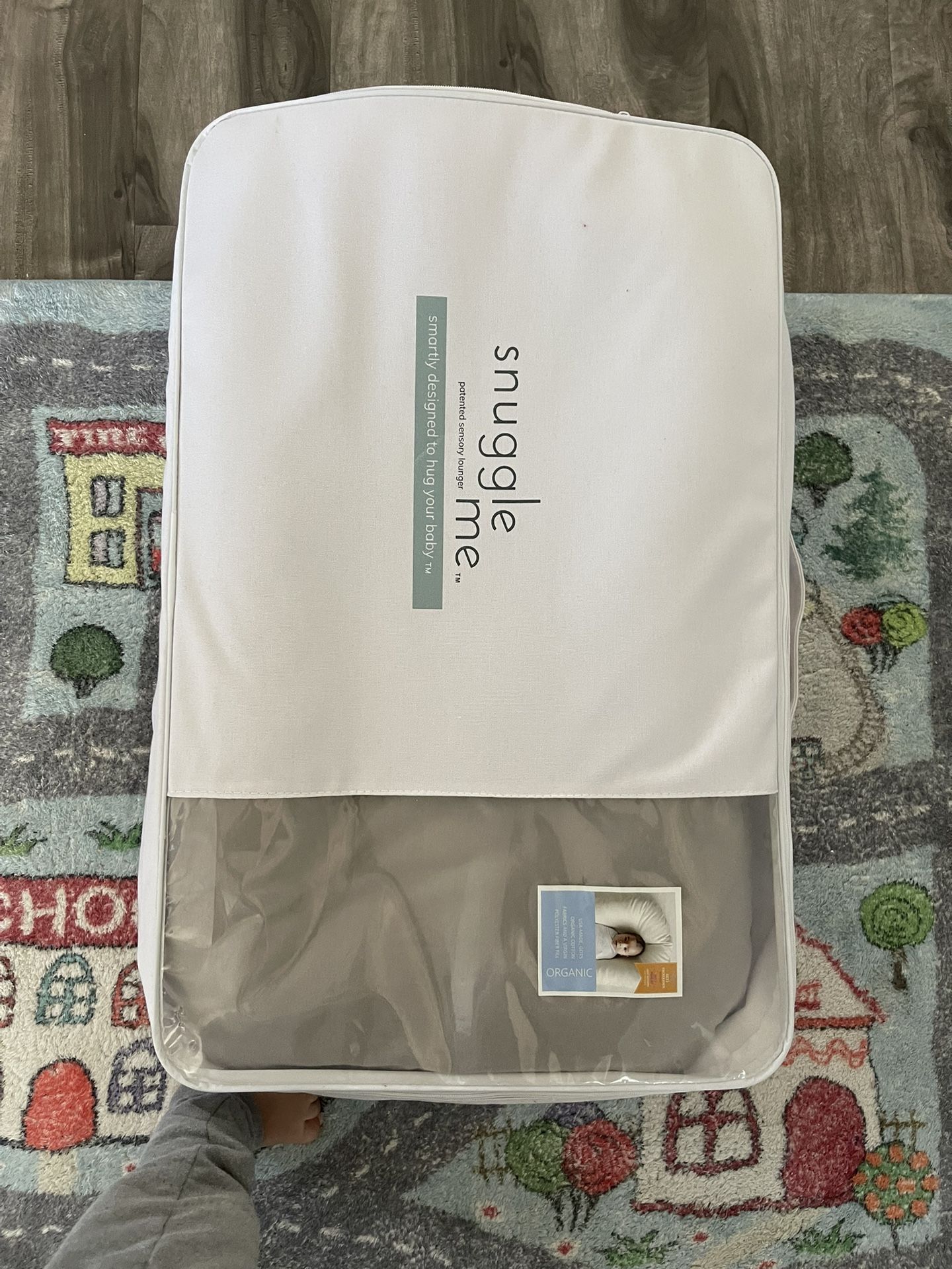 Snuggle Me Pillow (0-6mo)