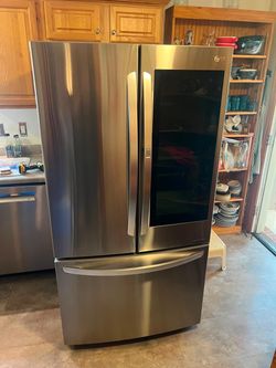 LG French Door Refrigerator with InstaView
