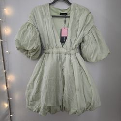 PrettyLittleThing Bubble Hem Puff Sleeve Dress Size 2 NWT