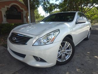 2015 INFINITI Q40