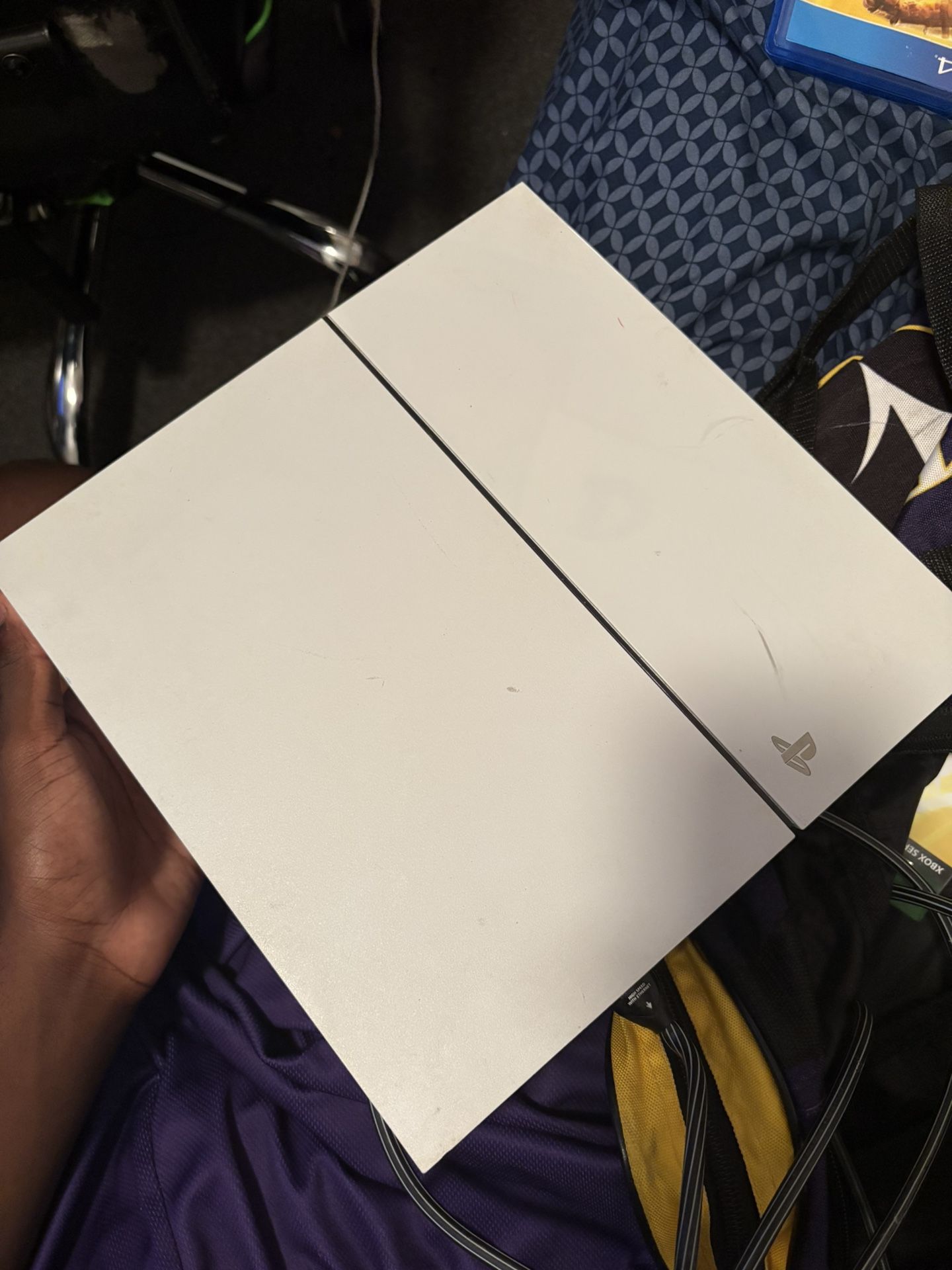 Ps 4