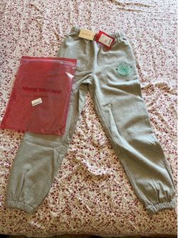 Mardi Mercredi Sweat Pants Marche Emblem in Grey Green(small)