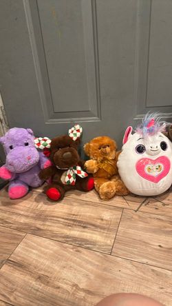 Lot of 4 Stuffed Animal Plush Toys