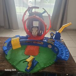 Monster Truck T Rex. Volcano Arena Playset