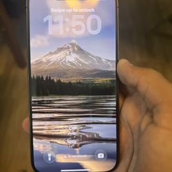 IPhone 15 Pro UNLOCKED