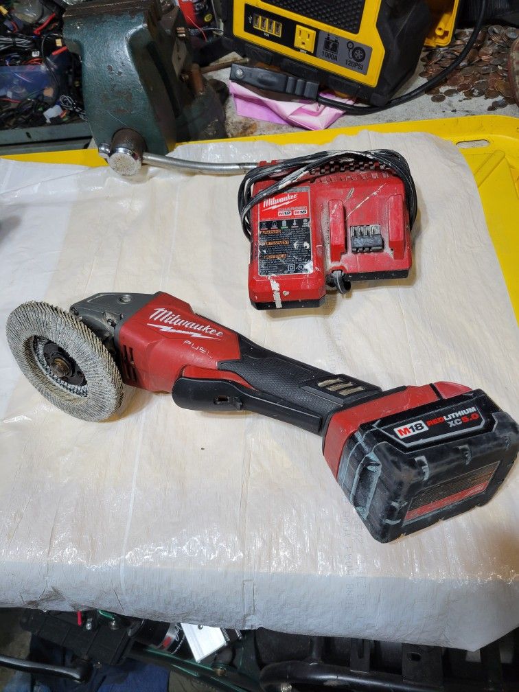 Milwaukee Fuel Grinder