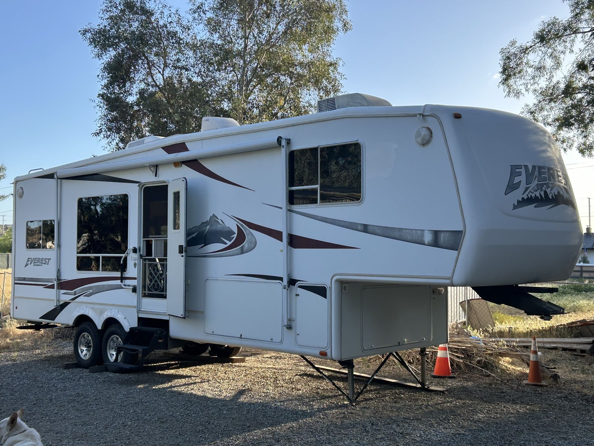 2005 Everest 293P
