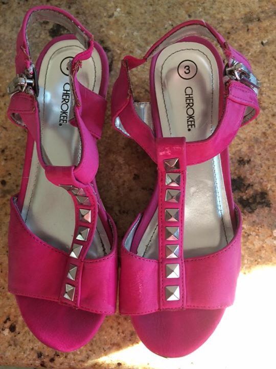 Young girls cute pumps size 3