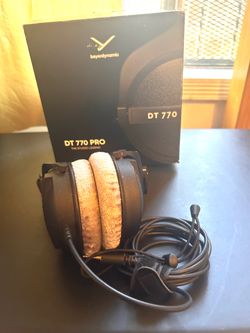 Beyerdynamic DT770 80 Ohm Studio Monitoring Headphones