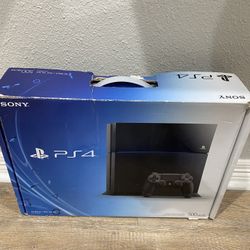 PlayStation 4 Excellence Condition PS4 w/ Game