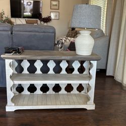 Table / Shelf