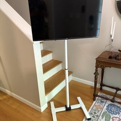 Vivo TV Stand
