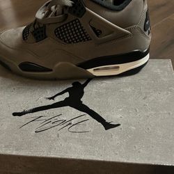 Air Jordan 4 Retro 