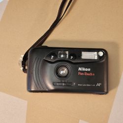 Nikon Fun-Touch 3 AF 32mm f/4.5 Point-and-Shoot Film Camera