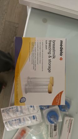 Medela milk storage bottled/newborn stuff