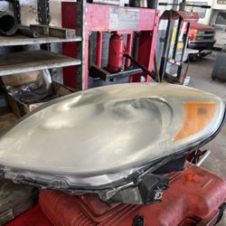 2013 Nissan Versa Head Lights 