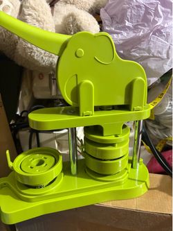 Button maker machine s
