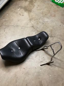 Harley Davidson FXSTC 2006-2009 Motorcycle Two-Up Seat with Chrome Sissy Bar