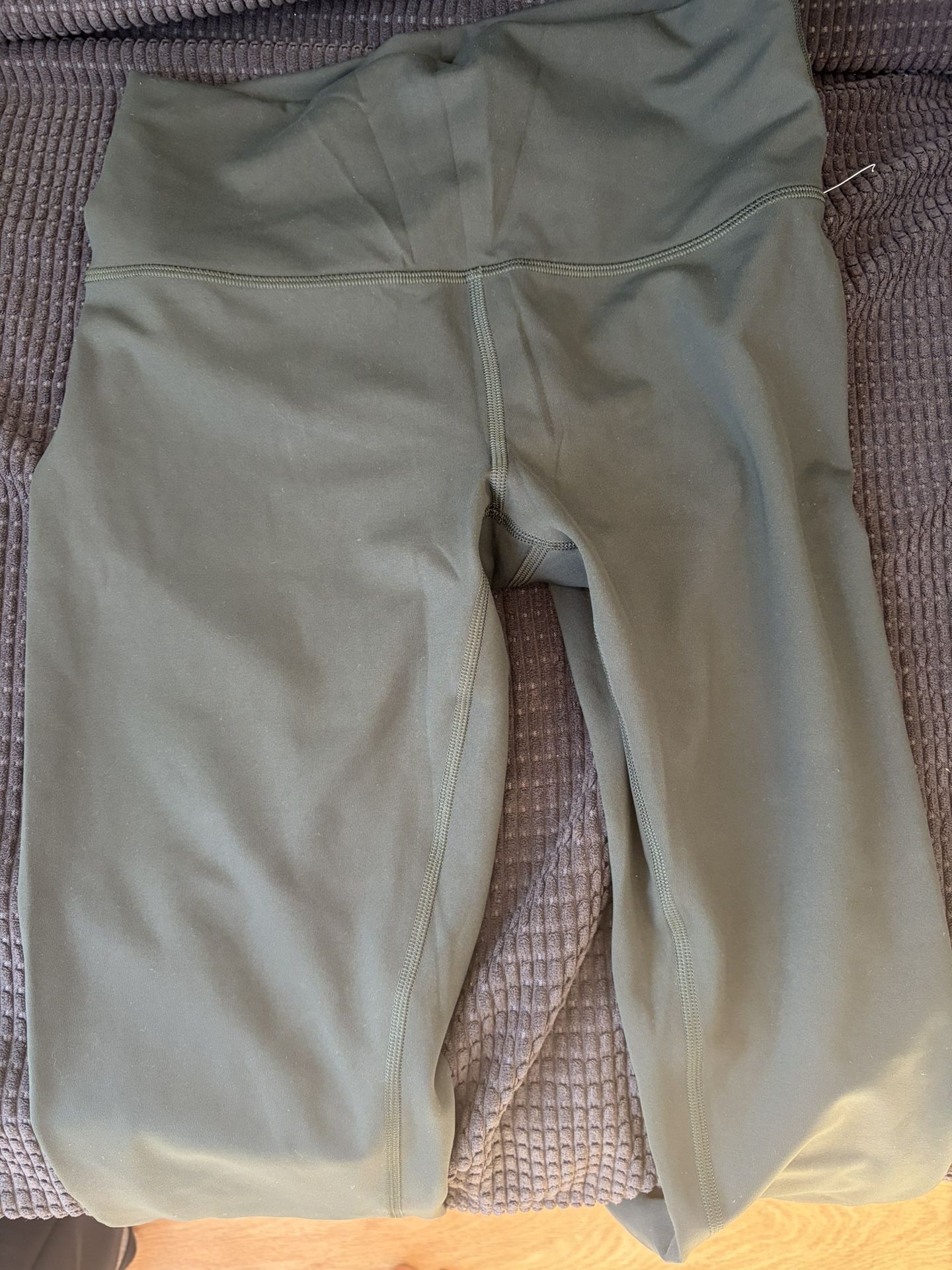 Brand New lululemon Size Medium Leggings $49