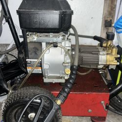 2300 PSI PRESSURE WASher