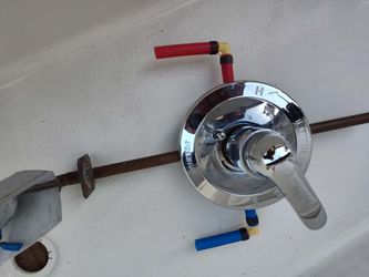 STERLING ENSEMBLE BATH AND SHOWER 