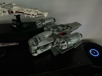 LEGO Star Wars Razor Crest Ship - Mandalorian - Retired Set