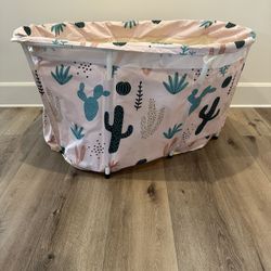 Portable Foldable Bathtub With Fun Cacti Design