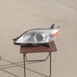 11 To 17 Headlight Halogen Toyota Sienna Driver ( Oem)