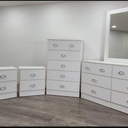 Dresser with mirror , Chest and 2 nightstands-Comoda Con Espejo Gavetero Y 2 Mesitas De Noche