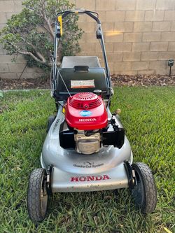 Lawn Mower (Just Freshly Serviced)