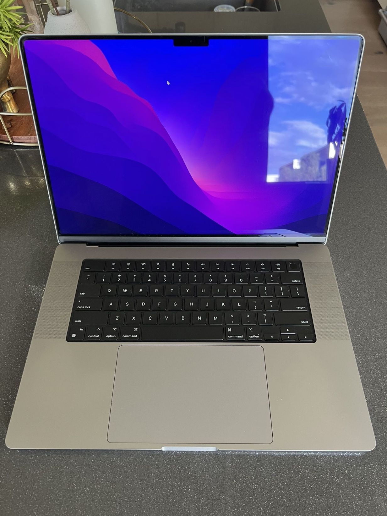 16” Apple MacBook Pro M1 Max 64GB RAM | 2TB SSD