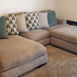 SECTIONAL LIVINGROOM SET