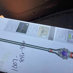 Dyson V8 Cordless Vacuum 