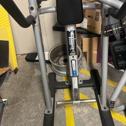 Ad V Crunch Machine 