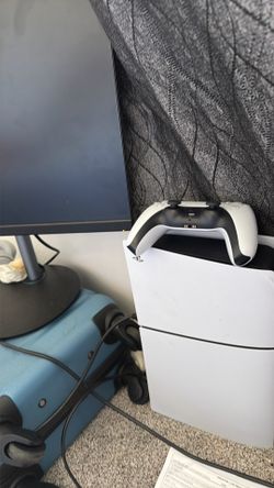 Ps5 digital with controller and acer monitor