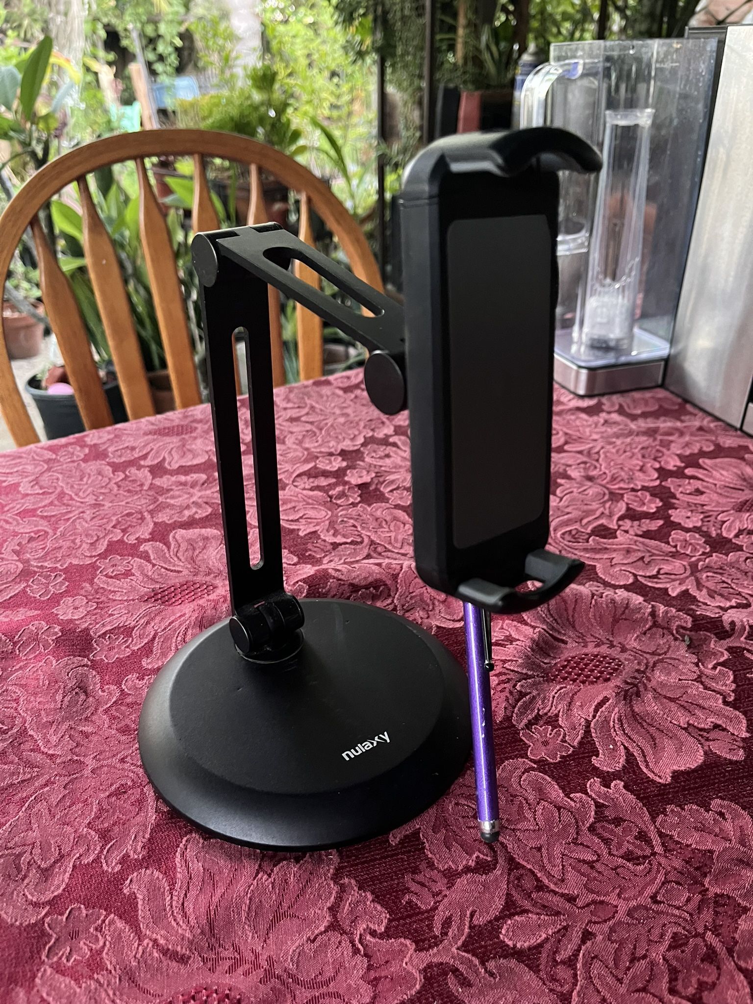 Table Cellular Holder